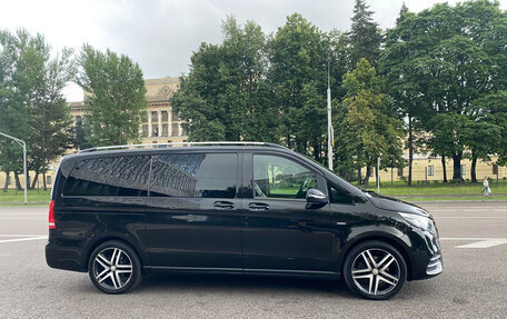 Mercedes-Benz V-Класс, 2017 год, 4 600 000 рублей, 6 фотография