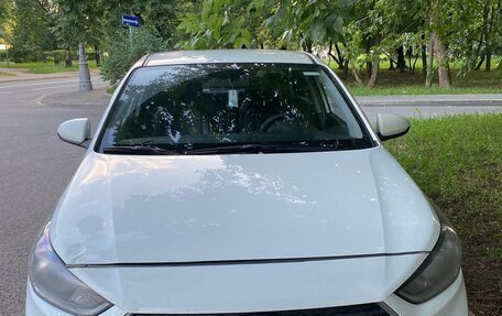 Hyundai Solaris II рестайлинг, 2017 год, 740 000 рублей, 3 фотография