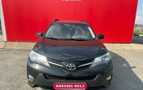 Toyota RAV4, 2015 год, 1 750 000 рублей, 2 фотография