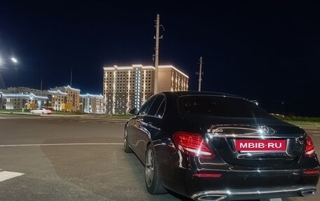 Mercedes-Benz E-Класс, 2017 год, 2 400 000 рублей, 14 фотография