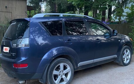 Mitsubishi Outlander III рестайлинг 3, 2008 год, 737 000 рублей, 2 фотография