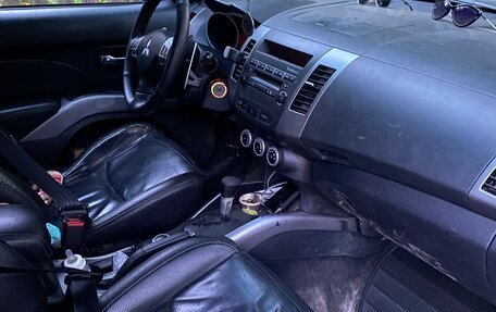 Mitsubishi Outlander III рестайлинг 3, 2008 год, 737 000 рублей, 7 фотография
