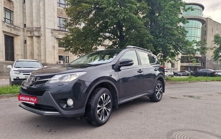 Toyota RAV4, 2015 год, 2 700 000 рублей, 2 фотография