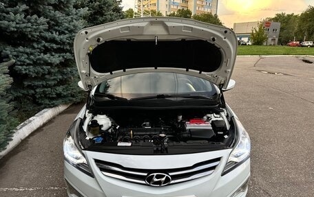 Hyundai Solaris II рестайлинг, 2016 год, 1 045 000 рублей, 13 фотография