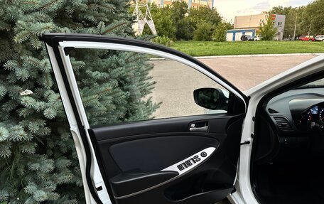 Hyundai Solaris II рестайлинг, 2016 год, 1 045 000 рублей, 22 фотография