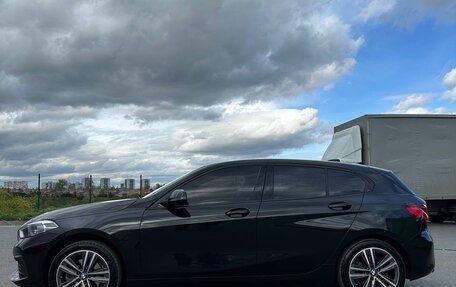 BMW 1 серия, 2020 год, 2 500 000 рублей, 4 фотография