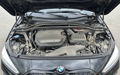 BMW 1 серия, 2020 год, 2 500 000 рублей, 9 фотография