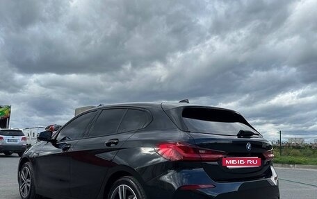 BMW 1 серия, 2020 год, 2 500 000 рублей, 5 фотография
