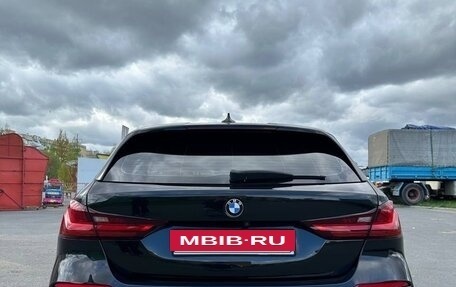 BMW 1 серия, 2020 год, 2 500 000 рублей, 6 фотография