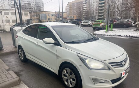Hyundai Solaris II рестайлинг, 2015 год, 800 000 рублей, 3 фотография