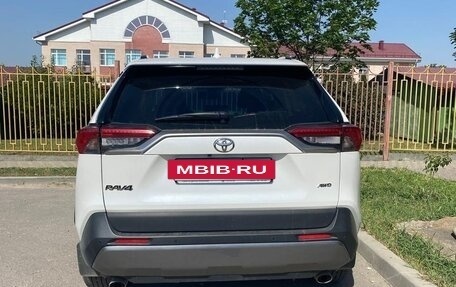 Toyota RAV4, 2020 год, 3 500 000 рублей, 4 фотография
