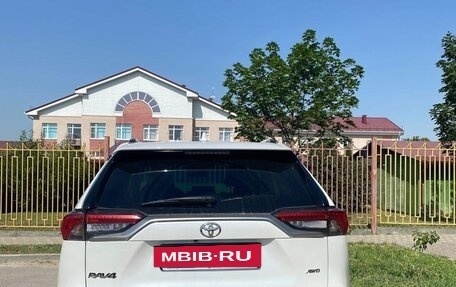 Toyota RAV4, 2020 год, 3 500 000 рублей, 7 фотография