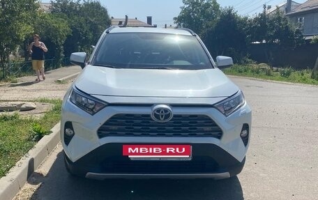 Toyota RAV4, 2020 год, 3 500 000 рублей, 6 фотография