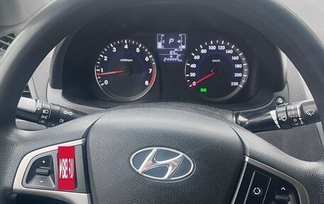 Hyundai Solaris II рестайлинг, 2015 год, 800 000 рублей, 8 фотография