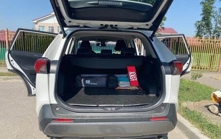 Toyota RAV4, 2020 год, 3 500 000 рублей, 8 фотография