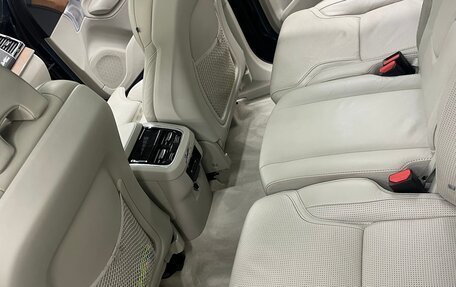 Volvo XC90 II рестайлинг, 2018 год, 4 300 000 рублей, 24 фотография
