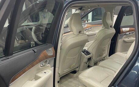 Volvo XC90 II рестайлинг, 2018 год, 4 300 000 рублей, 25 фотография