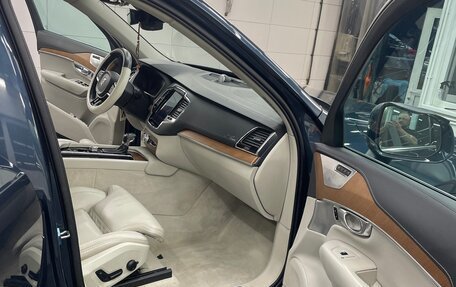 Volvo XC90 II рестайлинг, 2018 год, 4 300 000 рублей, 22 фотография