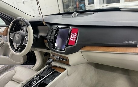 Volvo XC90 II рестайлинг, 2018 год, 4 300 000 рублей, 19 фотография