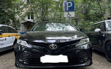 Toyota Camry, 2020 год, 2 500 000 рублей, 1 фотография