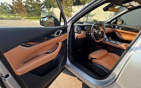 Geely Atlas, 2025 год, 2 500 000 рублей, 9 фотография