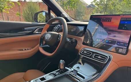Geely Atlas, 2025 год, 2 500 000 рублей, 23 фотография