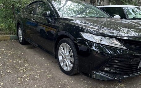 Toyota Camry, 2020 год, 2 500 000 рублей, 4 фотография