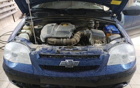 Chevrolet Niva I рестайлинг, 2017 год, 623 000 рублей, 8 фотография