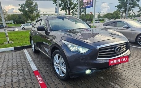 Infiniti QX70, 2014 год, 1 900 000 рублей, 2 фотография