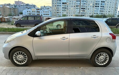 Toyota Vitz, 2010 год, 490 000 рублей, 3 фотография