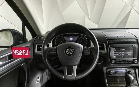 Volkswagen Touareg III, 2015 год, 3 195 000 рублей, 16 фотография