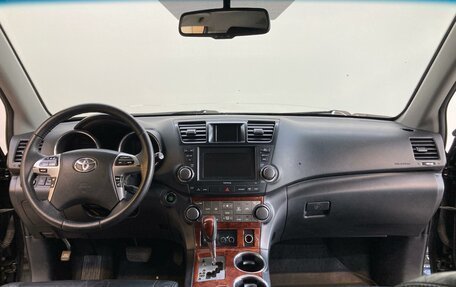 Toyota Highlander III, 2012 год, 1 850 000 рублей, 10 фотография