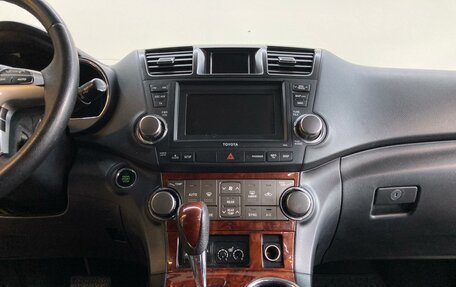 Toyota Highlander III, 2012 год, 1 850 000 рублей, 12 фотография