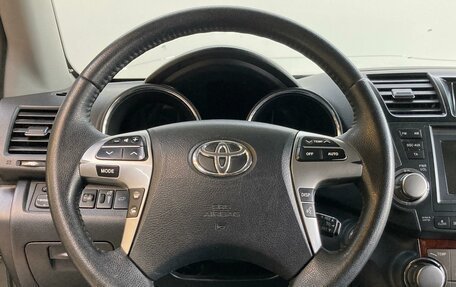 Toyota Highlander III, 2012 год, 1 850 000 рублей, 11 фотография