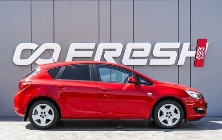 Opel Astra J, 2014 год, 1 000 000 рублей, 5 фотография