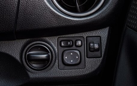 Toyota Vitz, 2019 год, 840 000 рублей, 13 фотография
