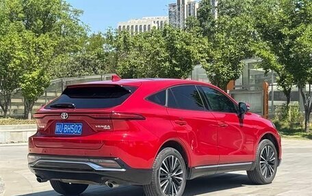 Toyota Venza, 2022 год, 2 990 000 рублей, 5 фотография