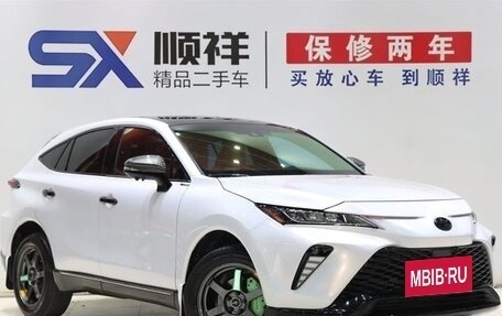 Toyota Venza, 2022 год, 2 300 000 рублей, 3 фотография