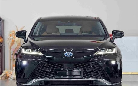 Toyota Venza, 2023 год, 2 650 000 рублей, 2 фотография