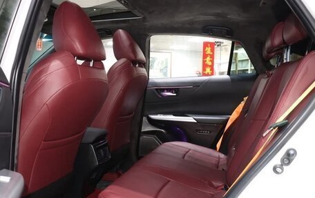 Toyota Venza, 2022 год, 2 300 000 рублей, 17 фотография
