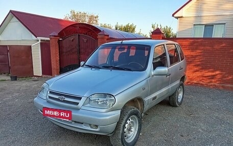 Chevrolet Niva I рестайлинг, 2005 год, 250 000 рублей, 2 фотография