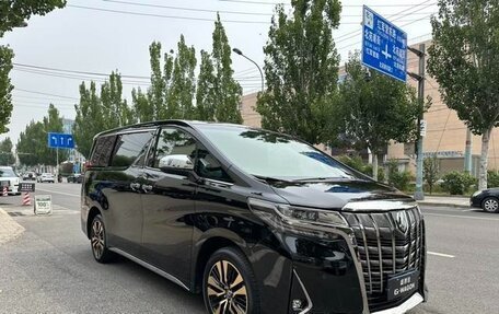 Toyota Alphard III, 2021 год, 5 300 000 рублей, 2 фотография