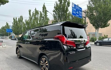 Toyota Alphard III, 2021 год, 5 300 000 рублей, 6 фотография