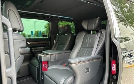 Toyota Alphard III, 2021 год, 5 300 000 рублей, 12 фотография
