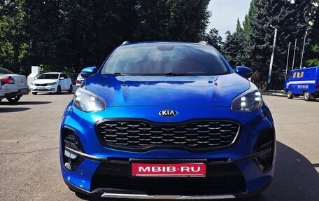 KIA Sportage IV рестайлинг, 2018 год, 2 390 000 рублей, 1 фотография