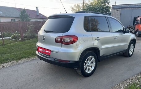 Volkswagen Tiguan I, 2010 год, 650 000 рублей, 2 фотография