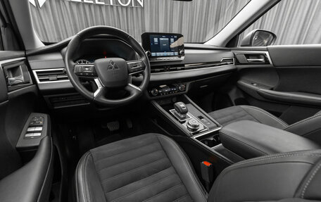 Mitsubishi Outlander, 2021 год, 3 200 000 рублей, 9 фотография