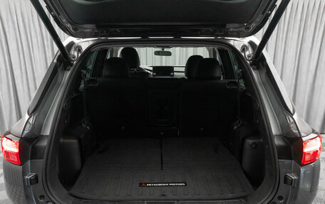 Mitsubishi Outlander, 2021 год, 3 200 000 рублей, 25 фотография