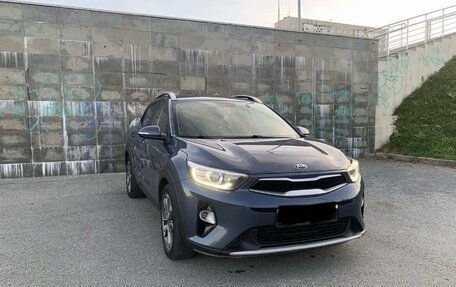 KIA Stonic, 2019 год, 1 800 000 рублей, 3 фотография