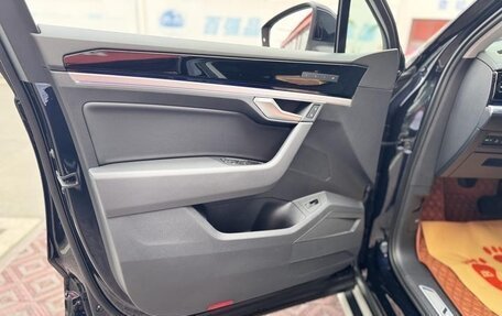 Volkswagen Touareg III, 2022 год, 5 810 000 рублей, 15 фотография